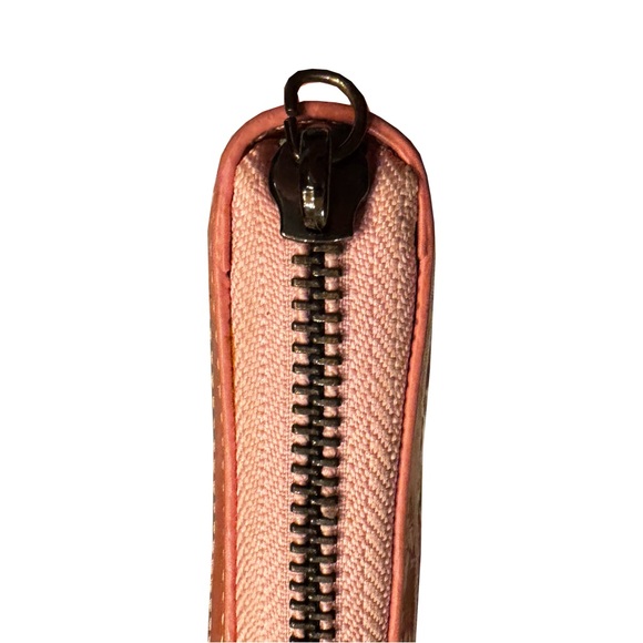 Burberry Leather Wallet - Picture 5 of 5